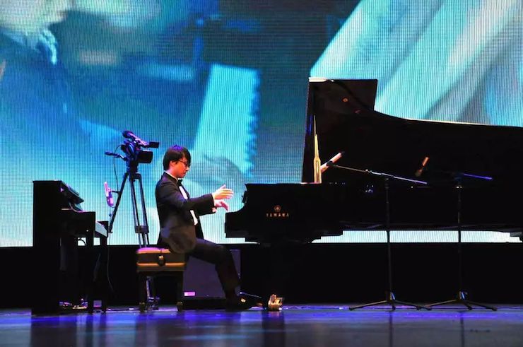 J9九游会艺术家宋思衡“80后的时光机”多媒体音乐会内蒙古巡演圆满落幕
